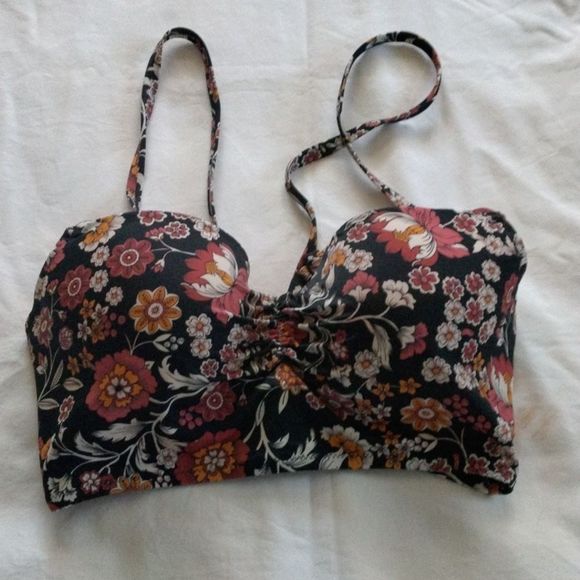 Shade & Shore Other - Shade & Shore swimsuit top size 36D. NWT